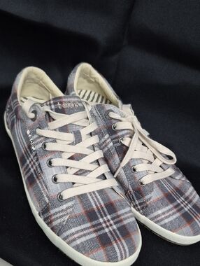 Taos Star Footwear Plaid Low-Top Sneakers in Gray Plaid Size 10